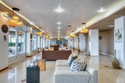 BW-boho-resort-hotel-lobby (1)